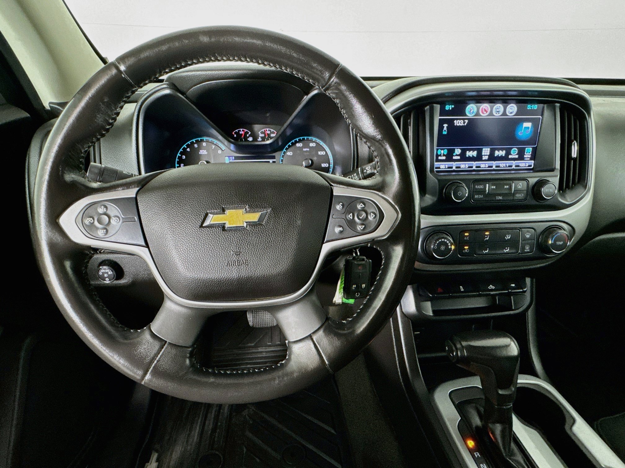 Used 2017 Chevrolet Colorado LT w/ LT Convenience Package RWD image 10