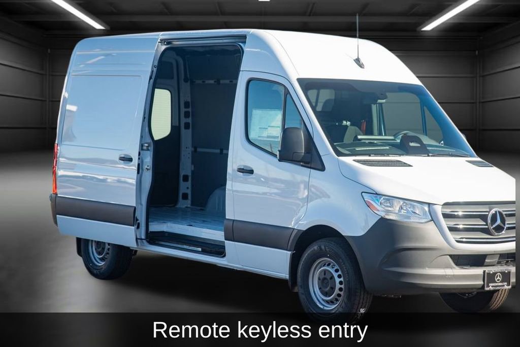 Used 2025 Mercedes-Benz Sprinter 2500 image 11