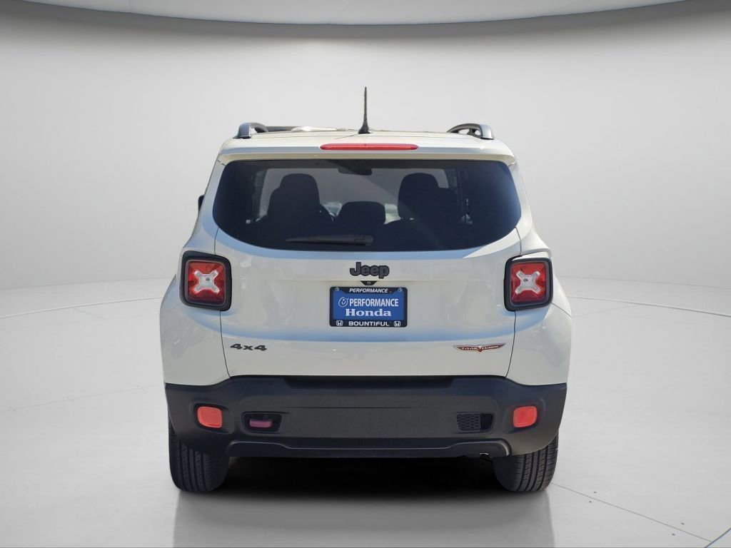 Used 2017 Jeep Renegade Trailhawk AWD/4WD image 21