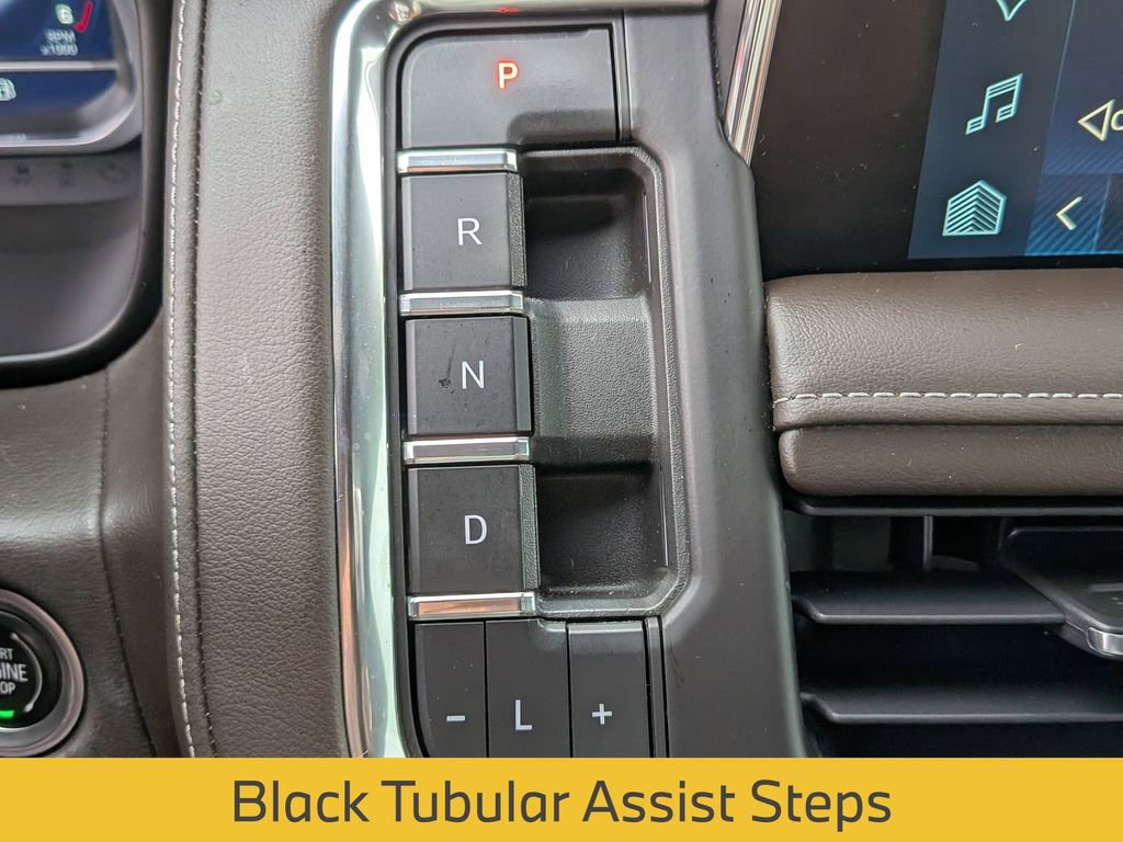 Used 2023 Chevrolet Suburban Z71 w/ Luxury Package image 29