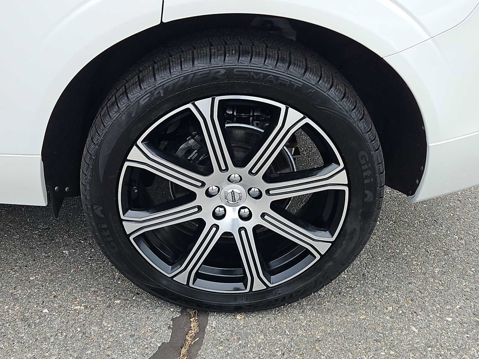 Used 2021 Volvo XC60 T5 Inscription w/ Protection Package Premier image 8