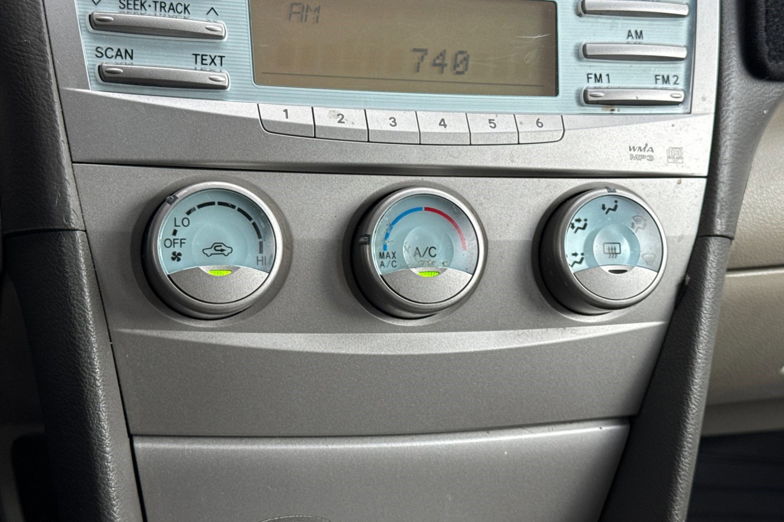 Used 2009 Toyota Camry LE image 18