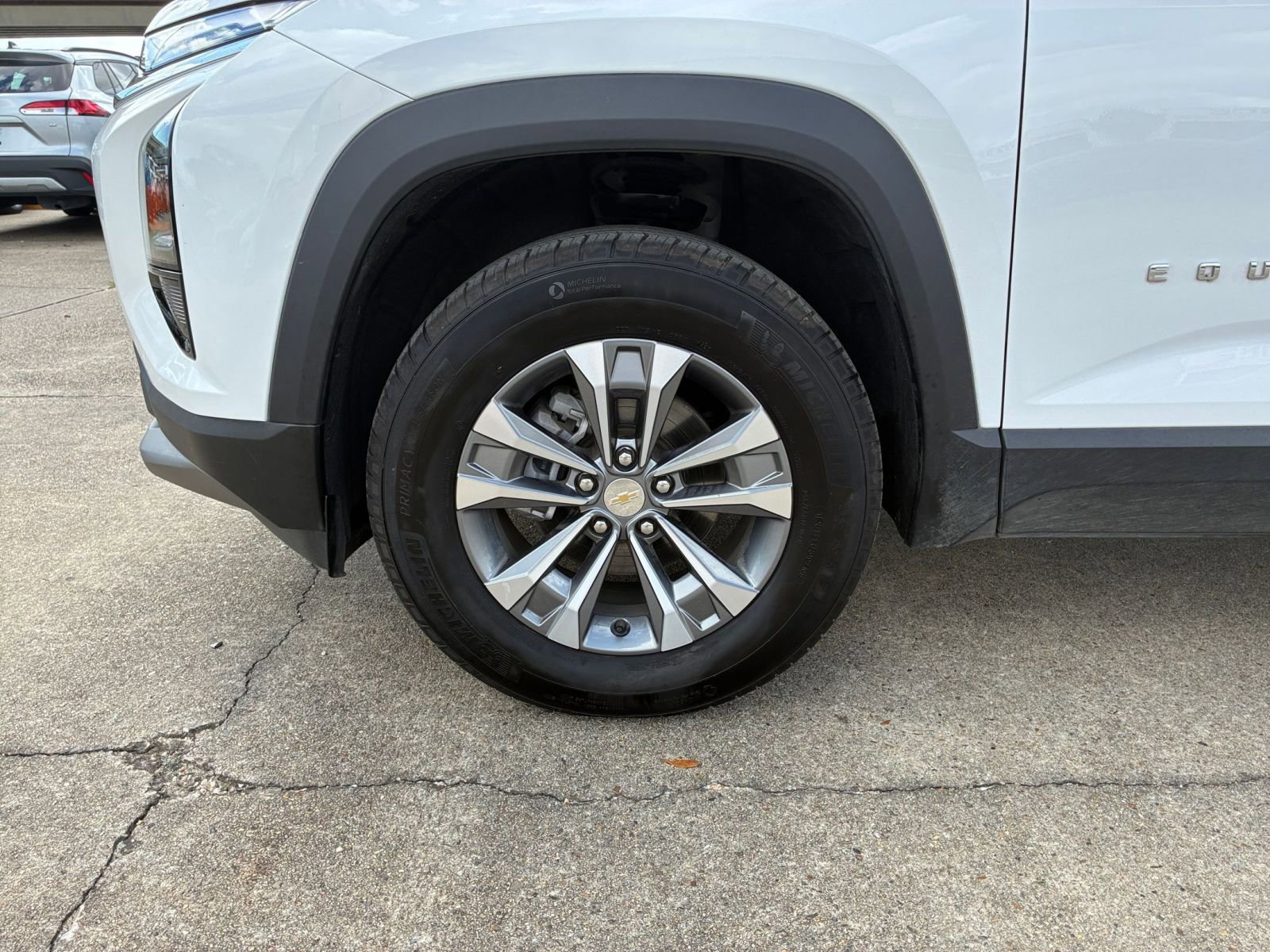 Used 2025 Chevrolet Equinox LT AWD/4WD image 25