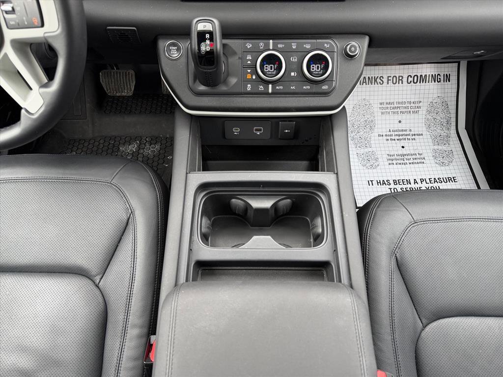 Used 2024 Land Rover Defender 110 S image 13