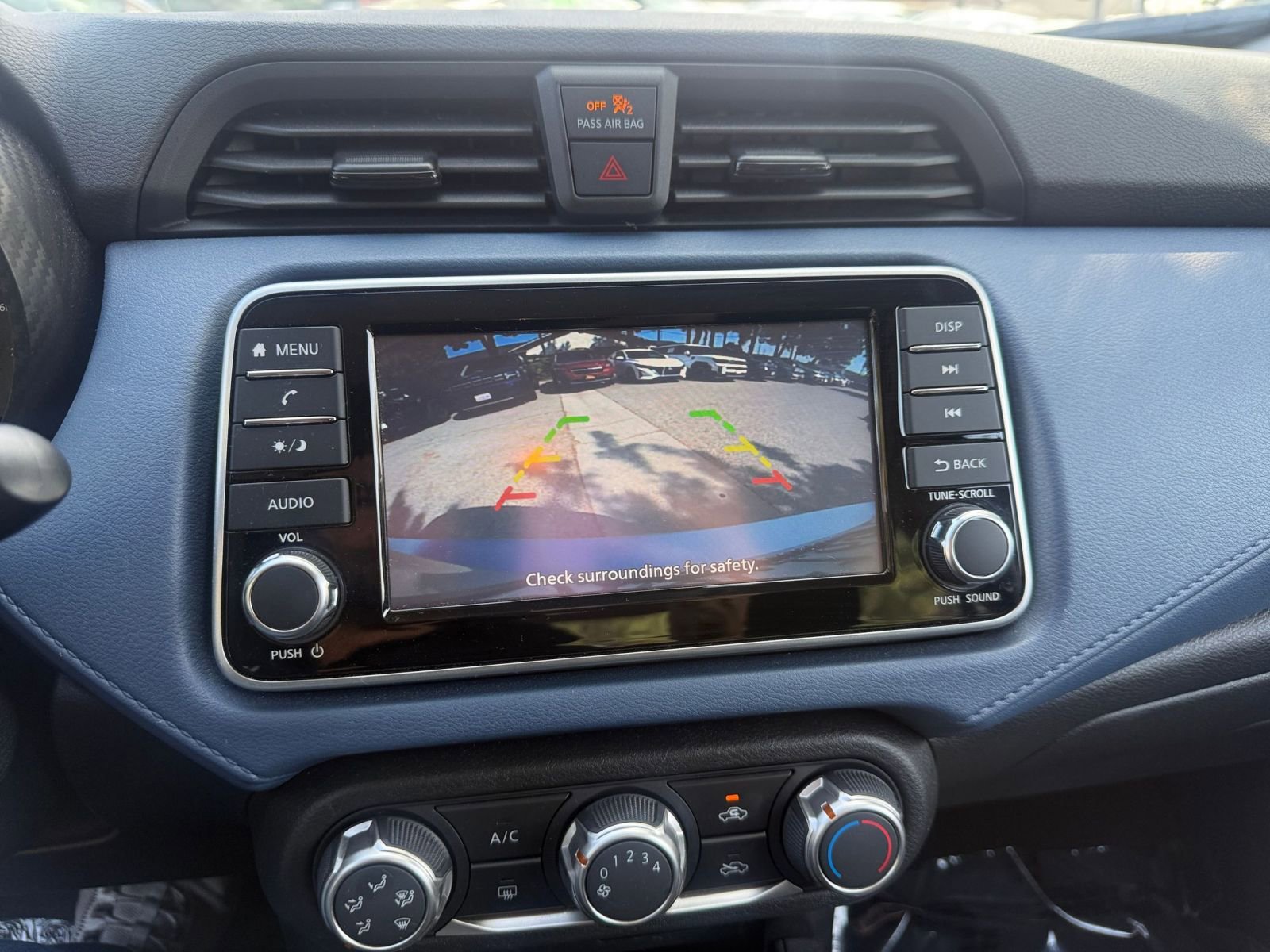 Used 2025 Nissan Versa SV FWD image 21