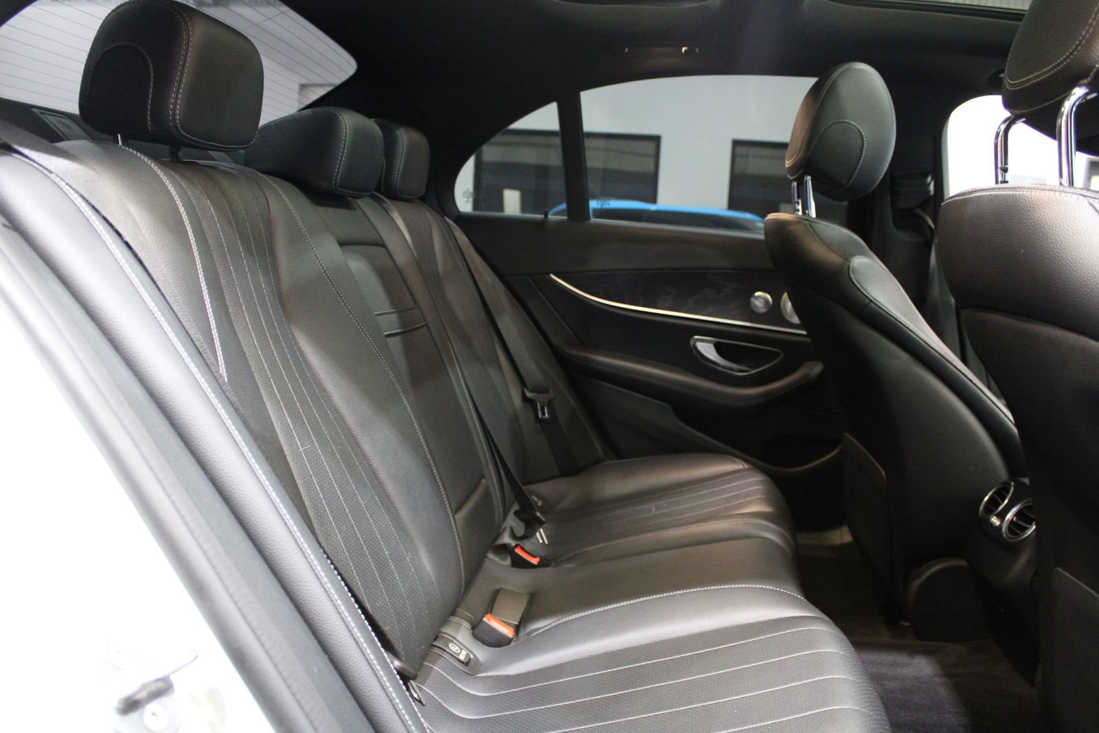 Used 2018 Mercedes-Benz E 300 image 19