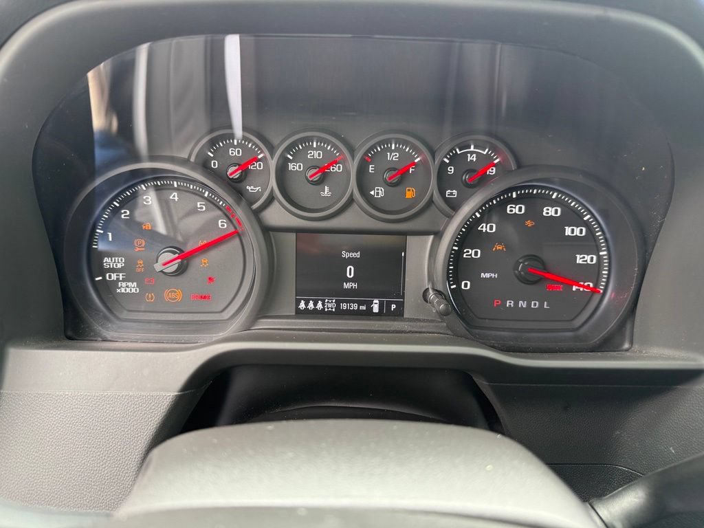 Used 2025 Chevrolet Silverado 1500 Custom Trail Boss AWD/4WD image 18