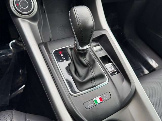 Used 2024 Alfa Romeo Tonale Ti image 16
