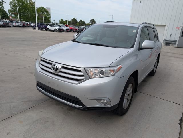 Used 2012 Toyota Highlander SE w/ Tow Pkg FWD image 22