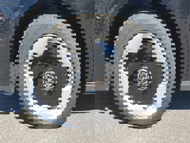 New 2025 Volkswagen ID. Buzz Pro S image 5