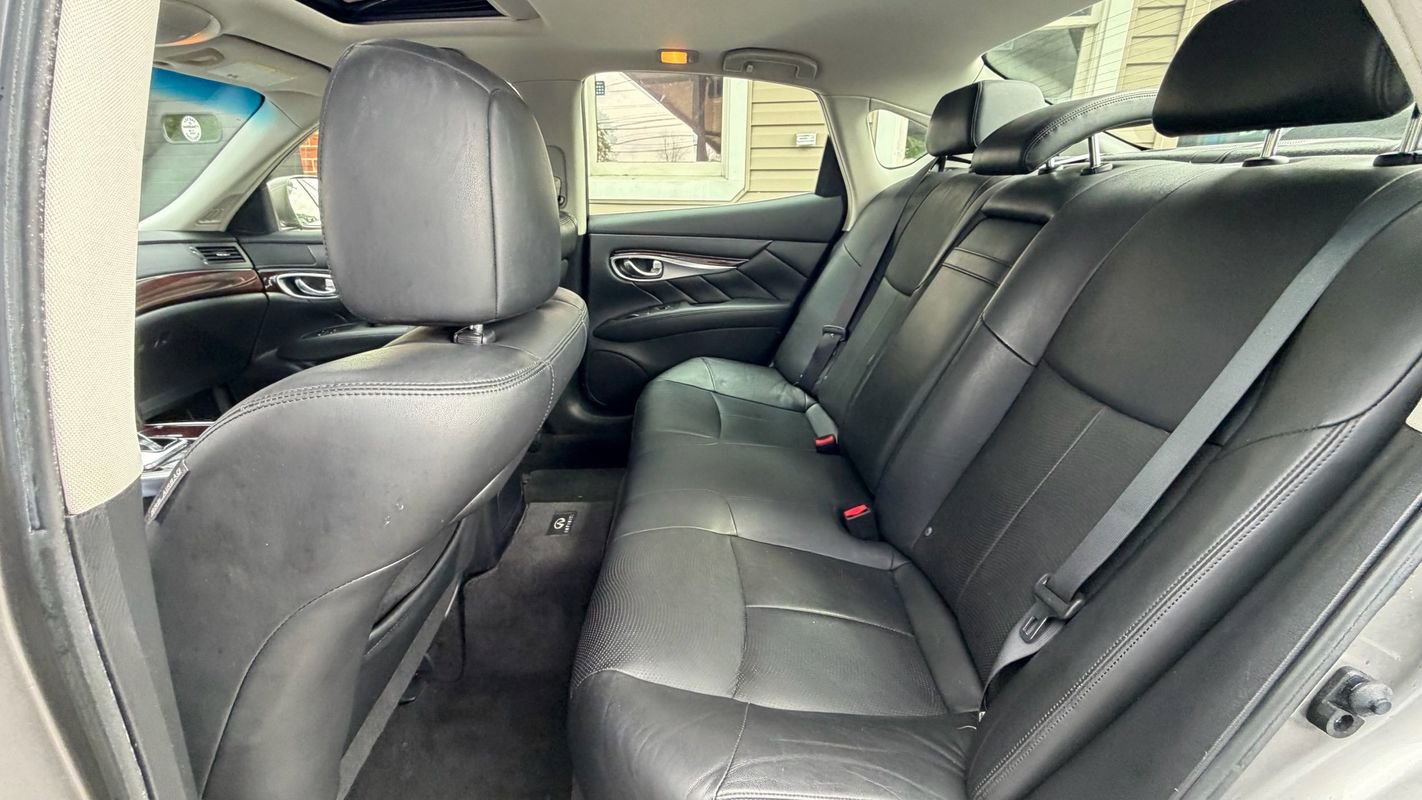 Used 2013 INFINITI M37 w/ Premium Pkg RWD image 10