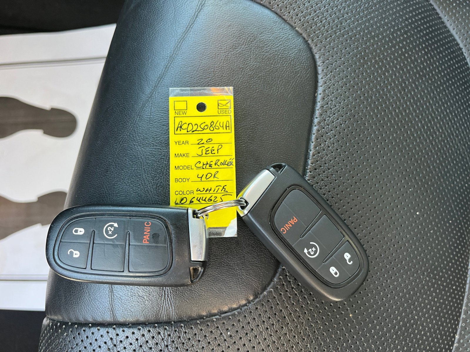 Used 2020 Jeep Cherokee Latitude Lux w/ Quick Order Package 26H Lux image 29