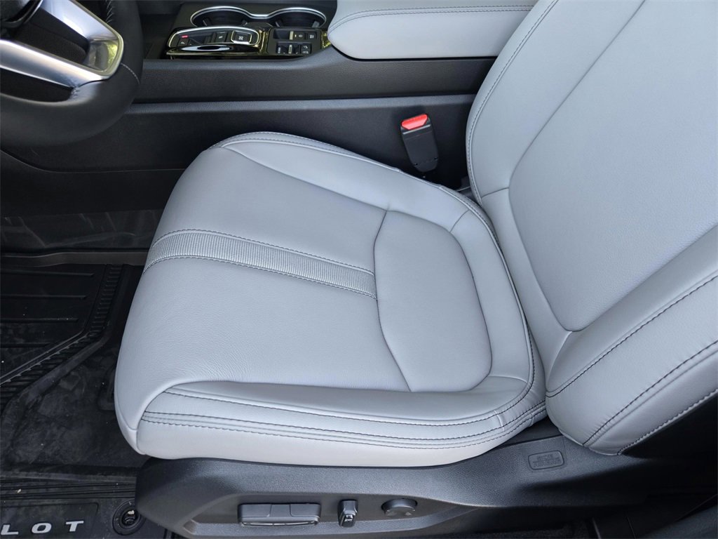 New 2025 Honda Pilot Touring image 26