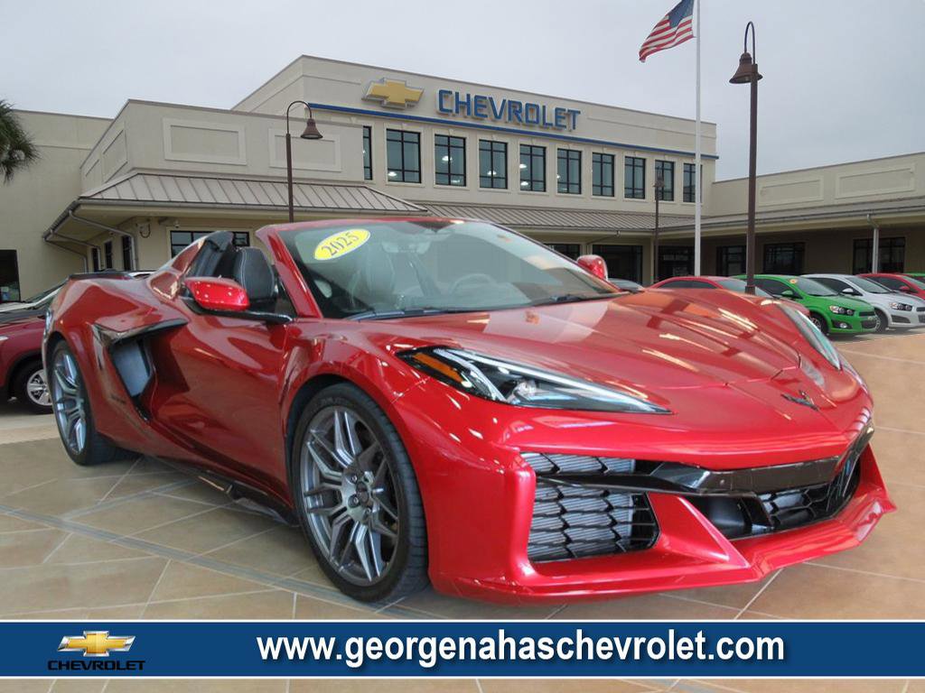 Used 2025 Chevrolet Corvette Z06 image 1