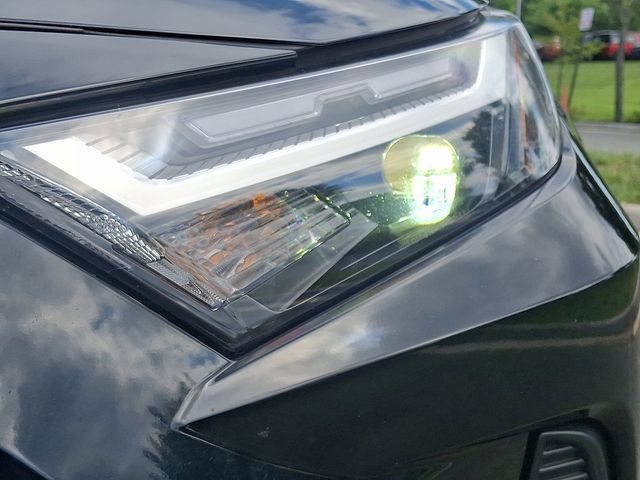Used 2025 Toyota RAV4 LE AWD/4WD image 9