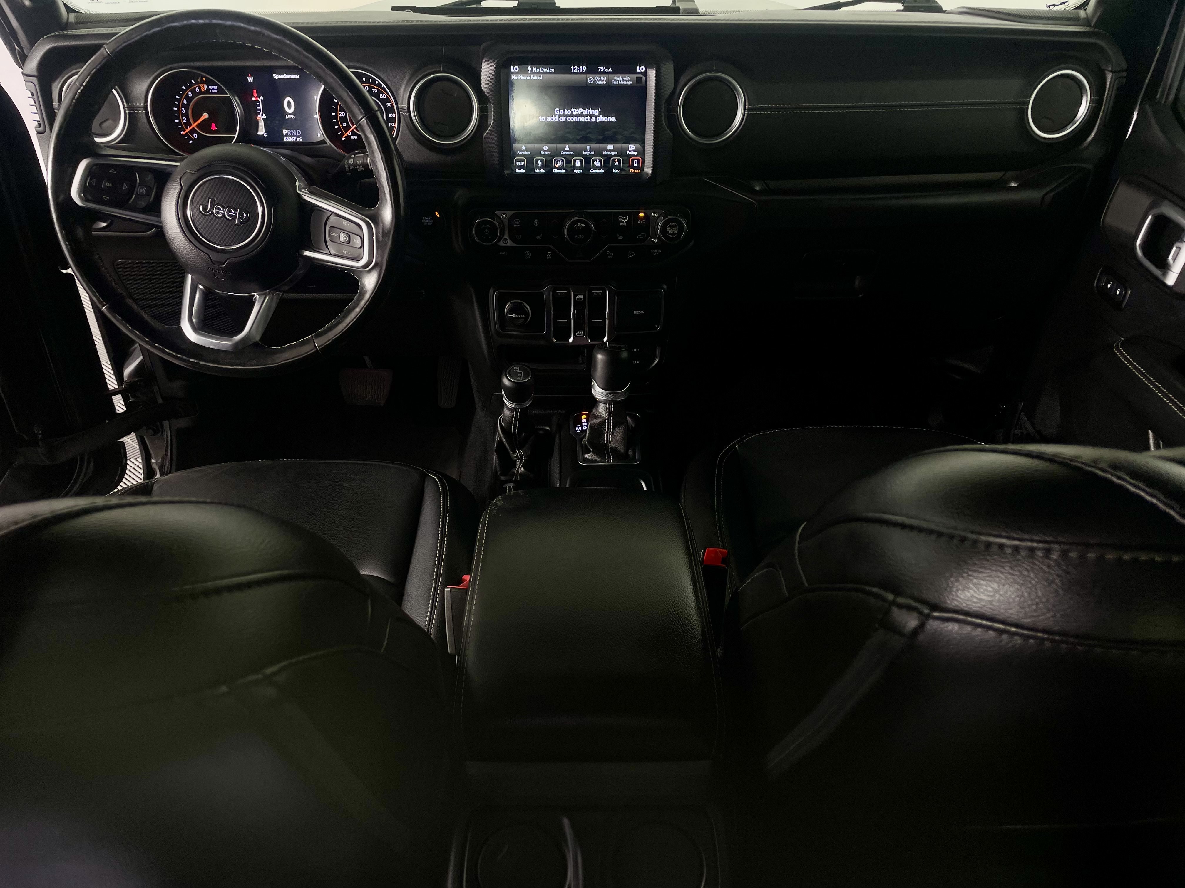 Used 2018 Jeep Wrangler Unlimited Sahara AWD/4WD image 19