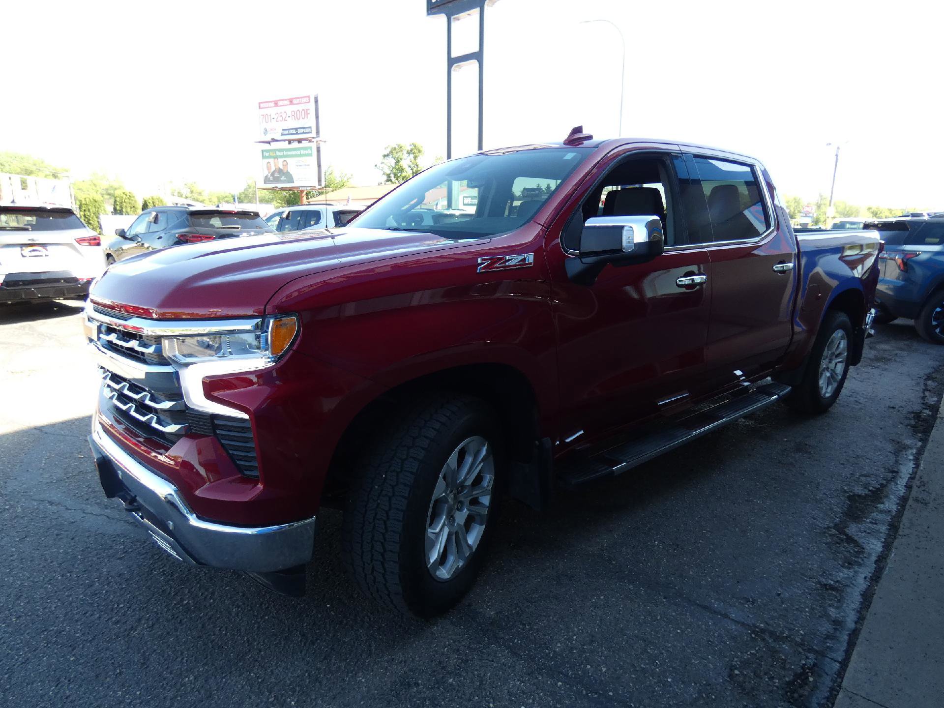 Used 2023 Chevrolet Silverado 1500 LTZ w/ Z71 Off-Road Package AWD/4WD image 6