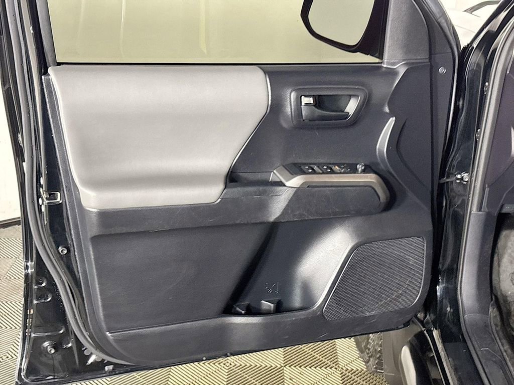 Used 2019 Toyota Tacoma SR5 image 10