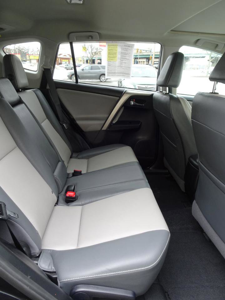 Used 2015 Toyota RAV4 Limited w/ Technology Package image 13