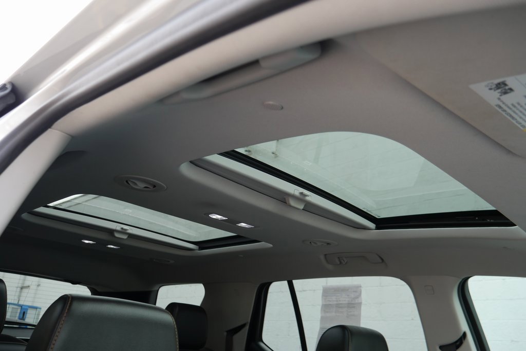 Used 2021 Chevrolet Traverse RS image 25