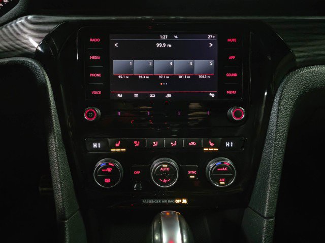 Used 2020 Volkswagen Passat 2.0T R-Line image 25