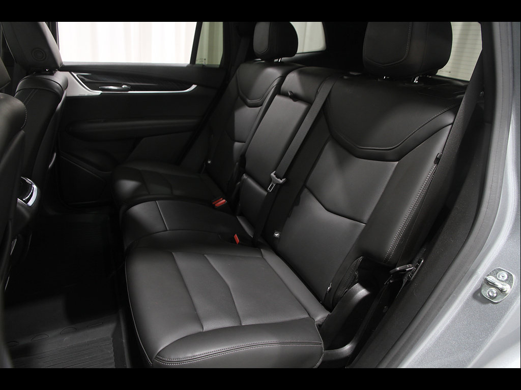 Certified 2025 Cadillac XT6 Premium Luxury w/ LPO, Floor Liner Package AWD/4WD image 22
