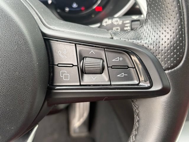 Used 2024 Alfa Romeo Stelvio Veloce AWD/4WD image 25