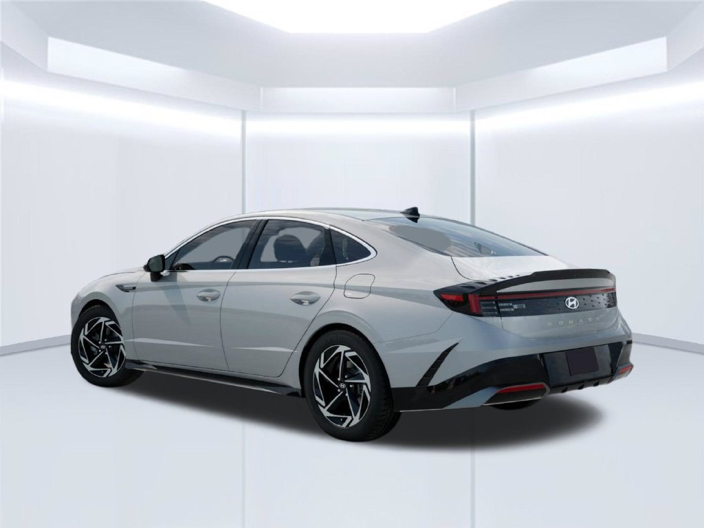 New 2026 Hyundai Sonata SEL FWD image 4