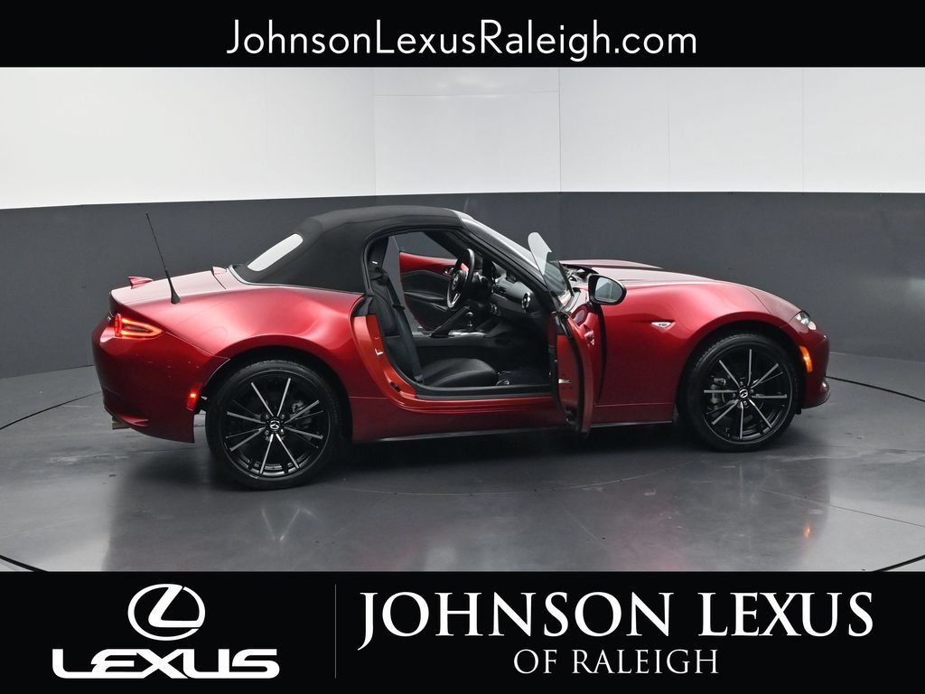 Used 2024 MAZDA MX-5 Miata Grand Touring RWD image 31