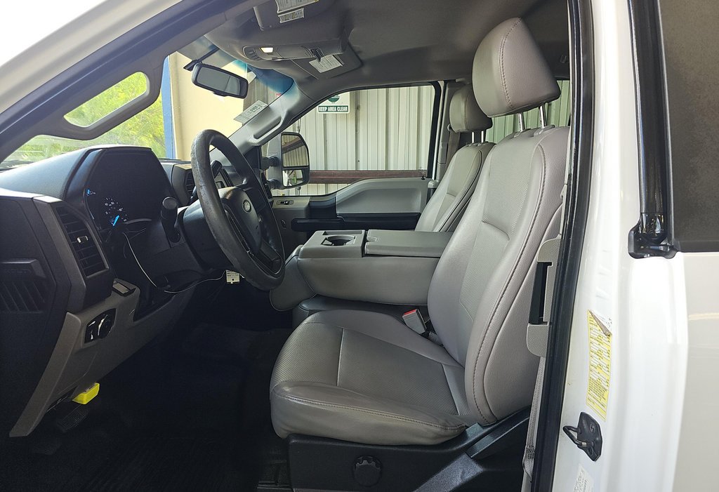 Used 2018 Ford F550 2WD SuperCab Super Duty w/ Power Equipment Group image 7