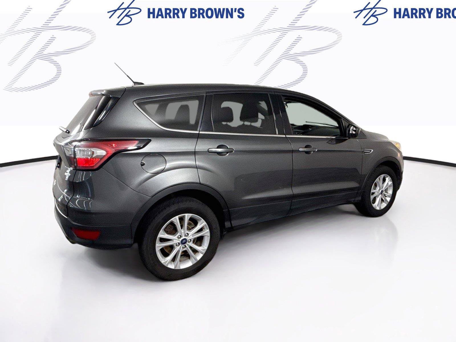 Used 2017 Ford Escape SE w/ SE Cold Weather Package AWD/4WD image 30