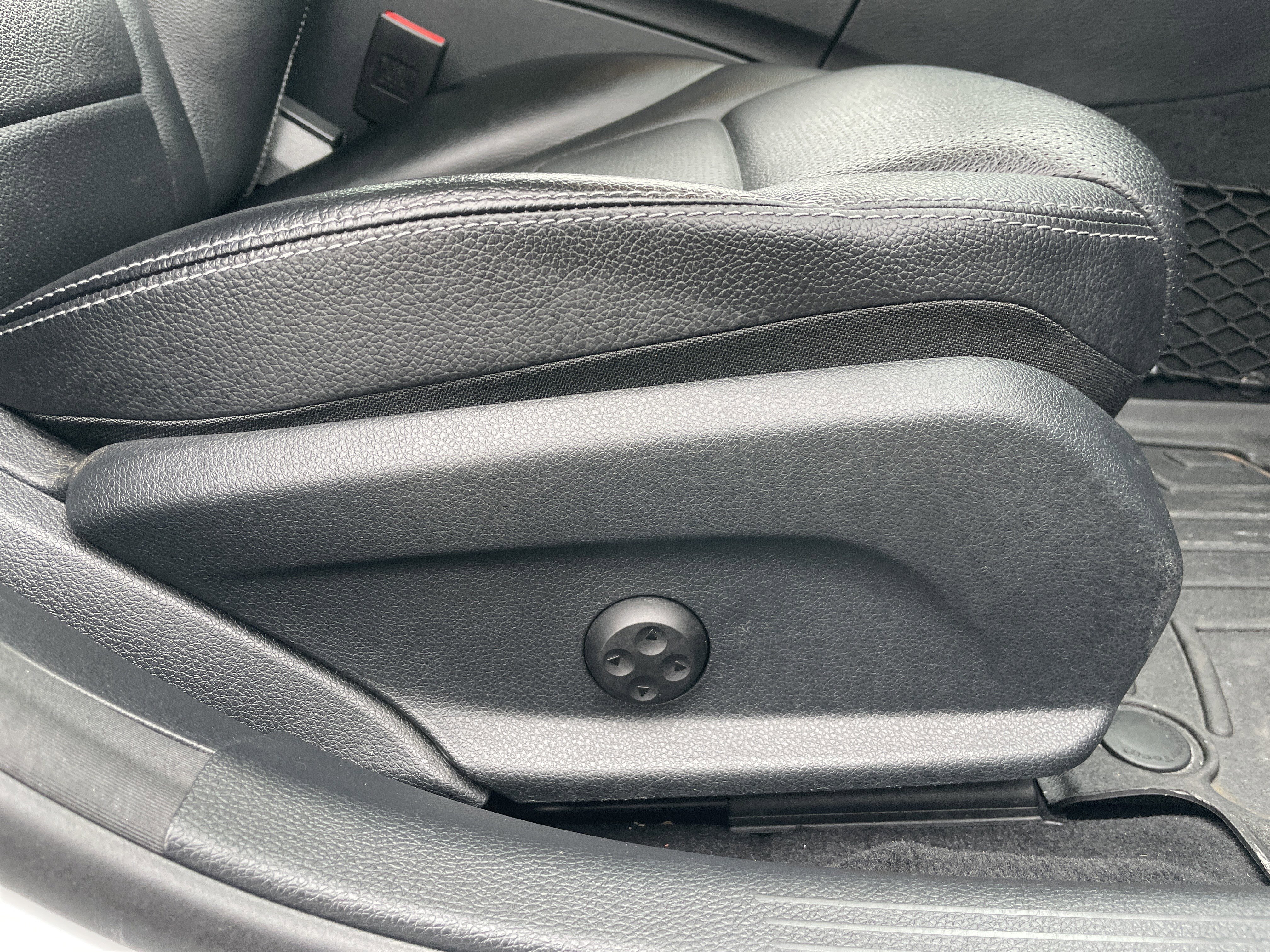 Used 2016 Mercedes-Benz C 300 C 300 image 14