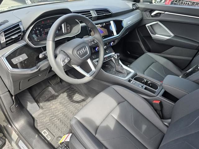 Used 2025 Audi Q3 2.0T Premium w/ Convenience Package AWD/4WD image 10