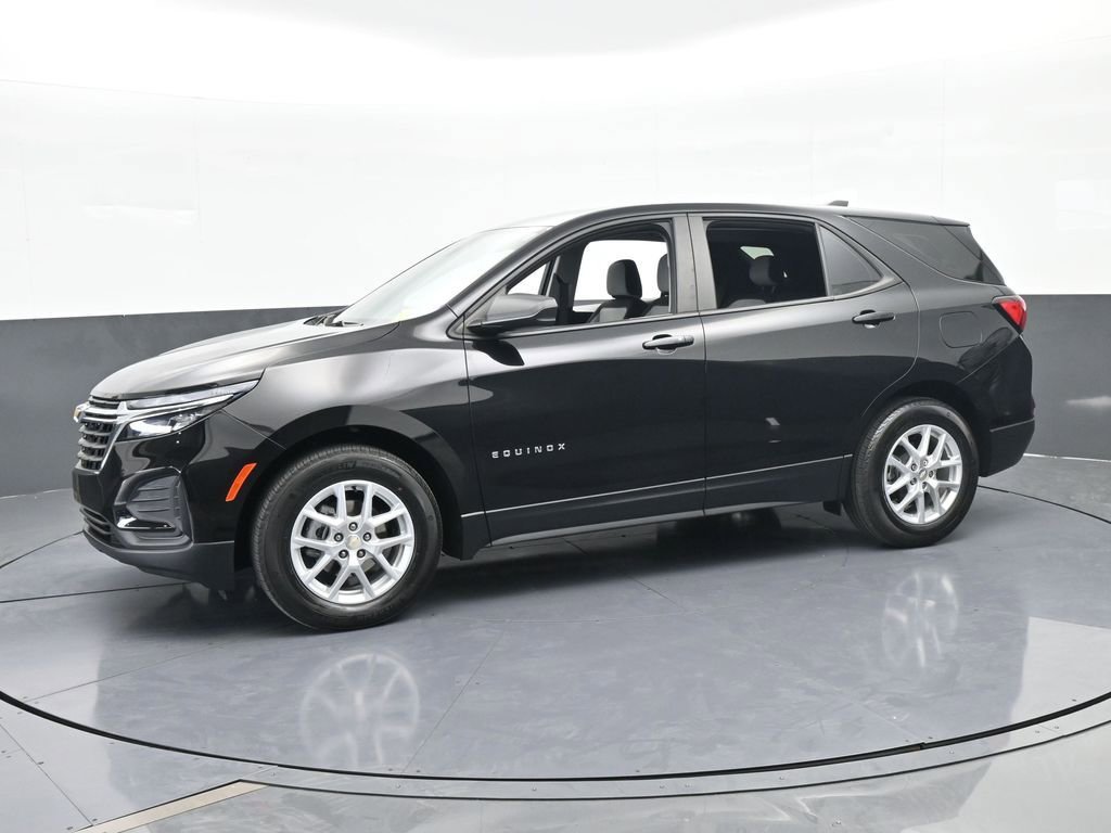Used 2023 Chevrolet Equinox LS w/ Driver Confidence II Package image 2