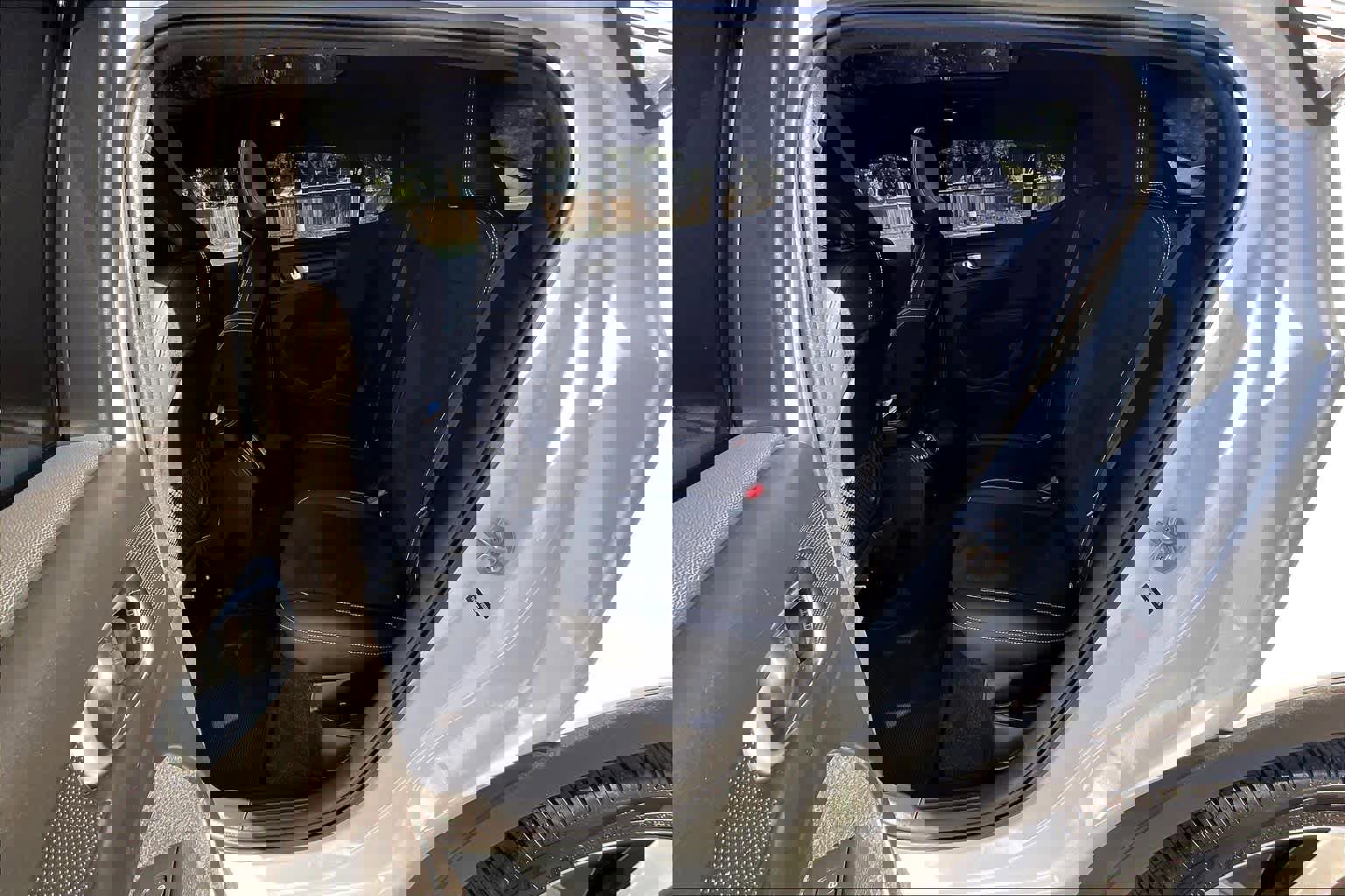 Used 2023 Volvo C40 P8 Recharge Ultimate image 28