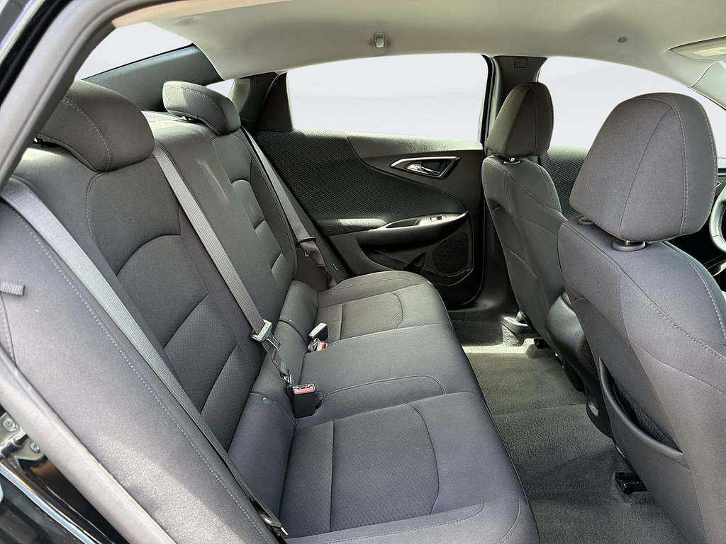 Used 2025 Chevrolet Malibu RS FWD image 28
