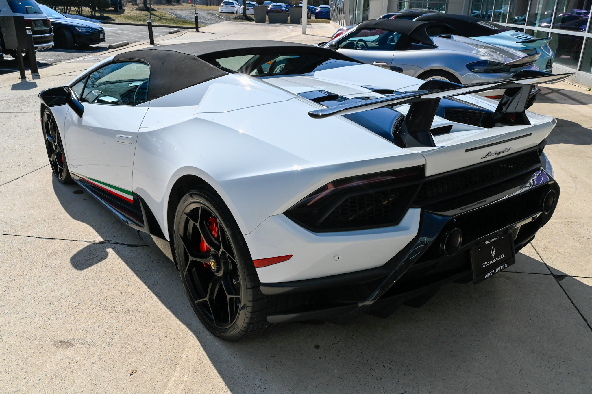 Used 2018 Lamborghini Huracan Performante image 12