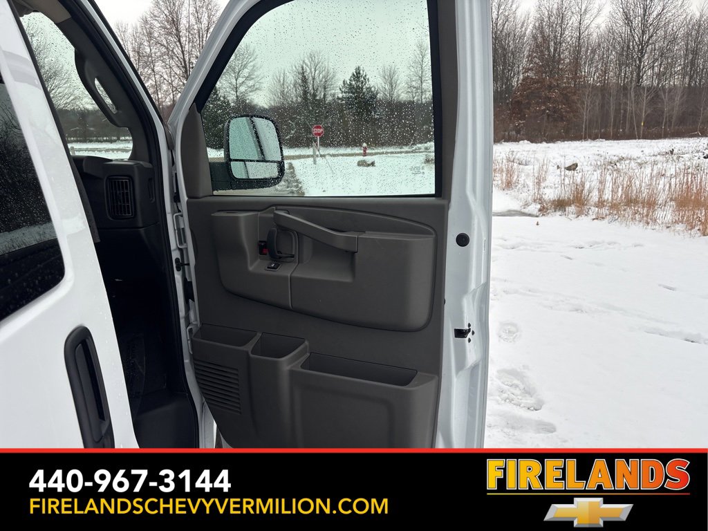 Used 2024 Chevrolet Express 3500 LT w/ LT Preferred Equipment Group image 27