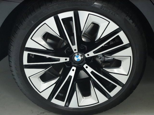 Used 2026 BMW 540i xDrive AWD/4WD image 14