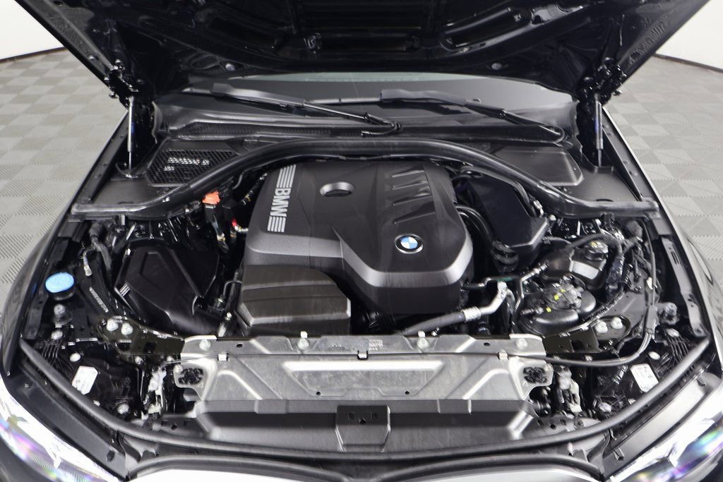 Certified 2025 BMW 330i Sedan w/ Convenience Package image 15