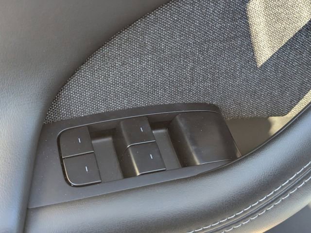 Used 2021 Tesla Model S Plaid image 26