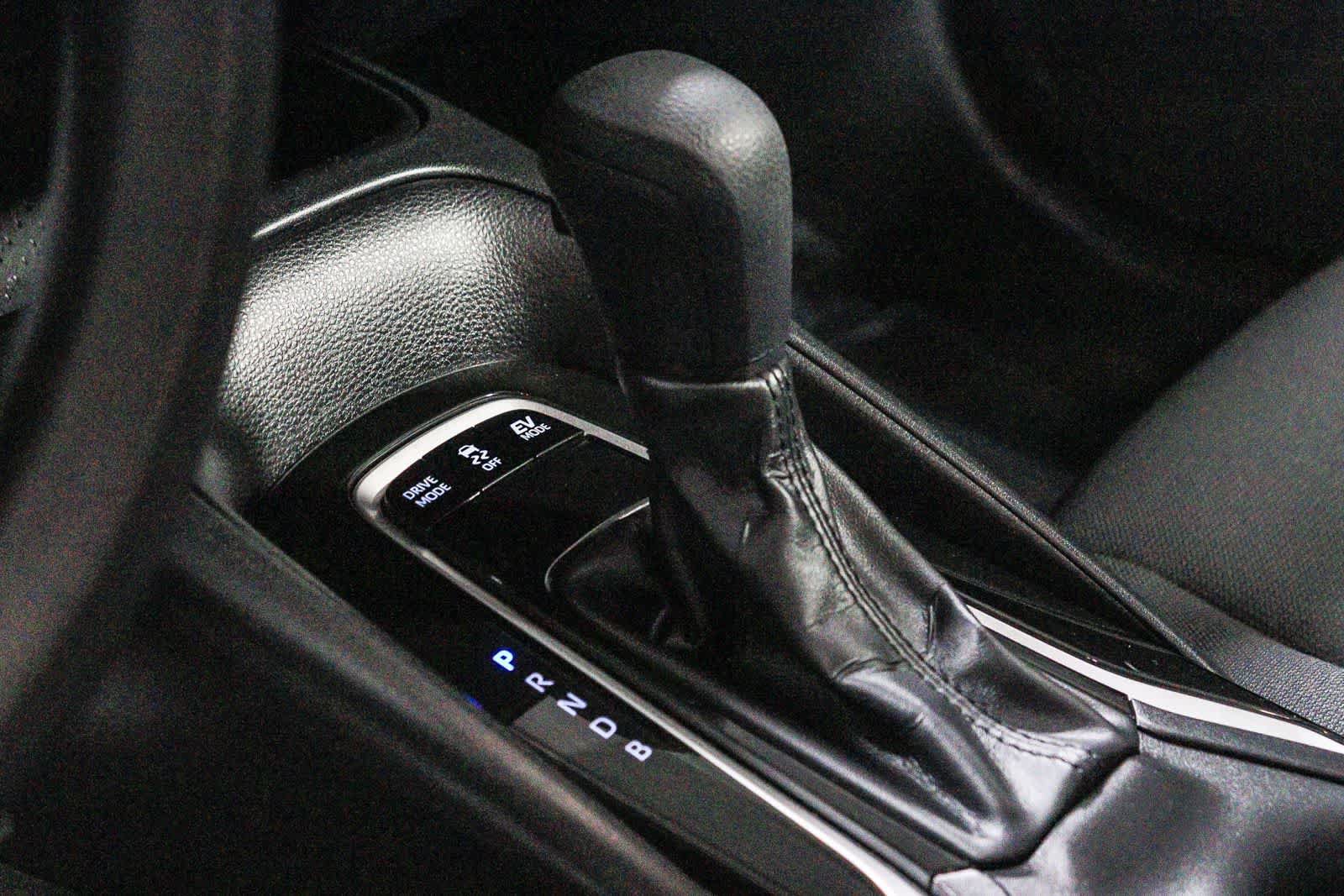 Certified 2025 Toyota Corolla LE FWD image 21