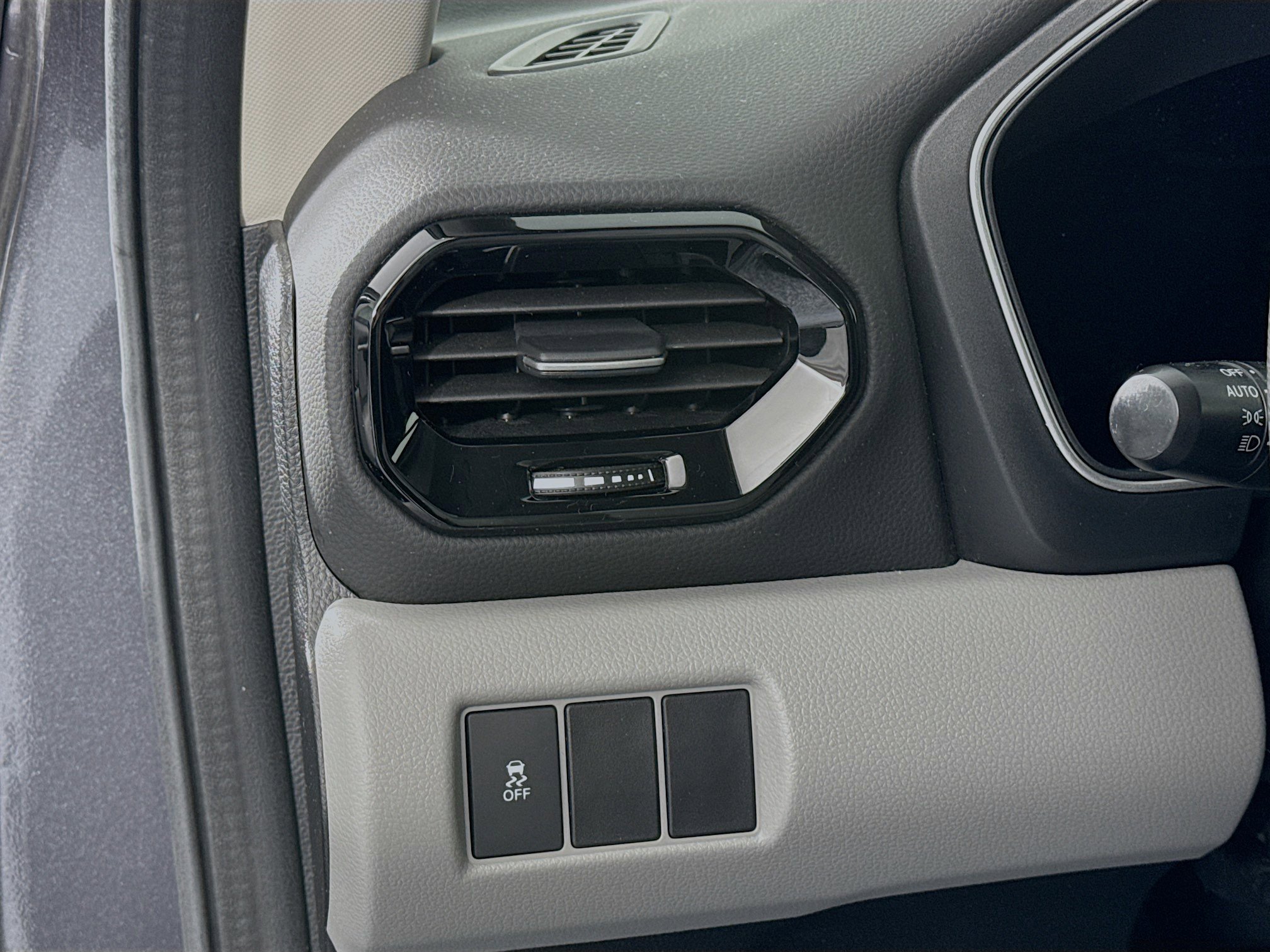 Certified 2023 Honda Pilot LX image 10