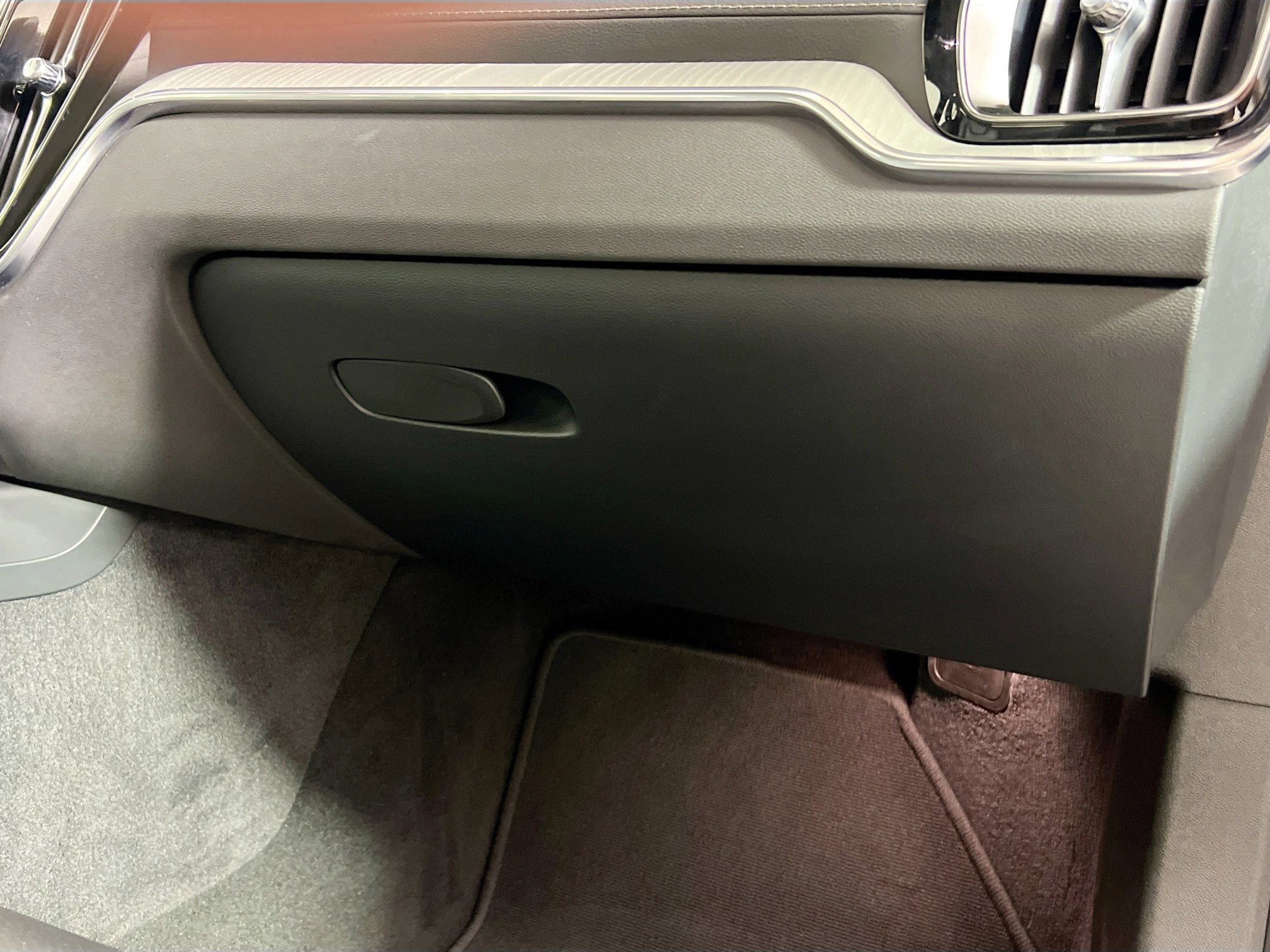 Used 2022 Volvo S60 B5 Inscription image 35