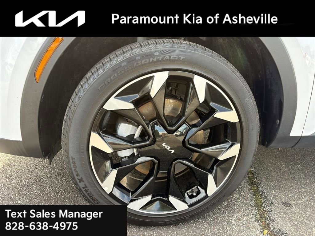 Certified 2025 Kia Sorento EX w/ Panoramic Sunroof Package image 30