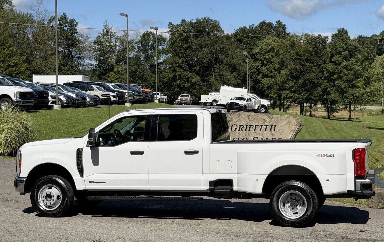 Used 2026 Ford F350 XLT AWD/4WD image 2