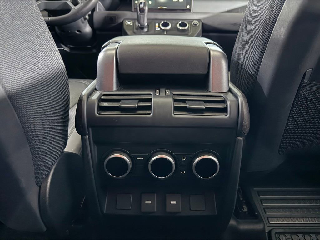 Used 2023 Land Rover Defender 110 X image 37