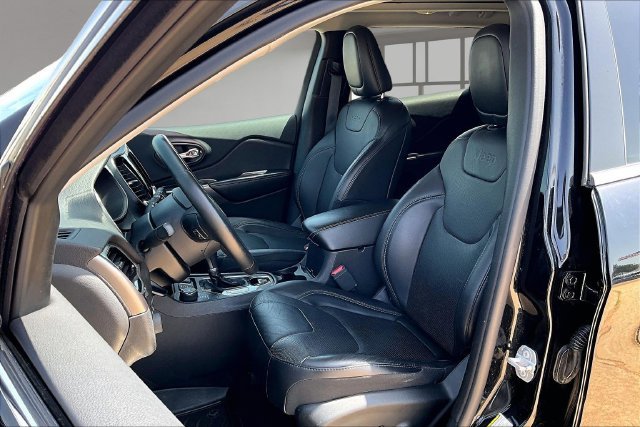 Used 2019 Jeep Cherokee Limited AWD/4WD image 26