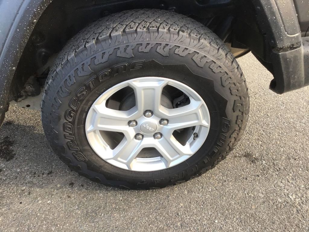 Certified 2018 Jeep Wrangler Unlimited Sport S image 10