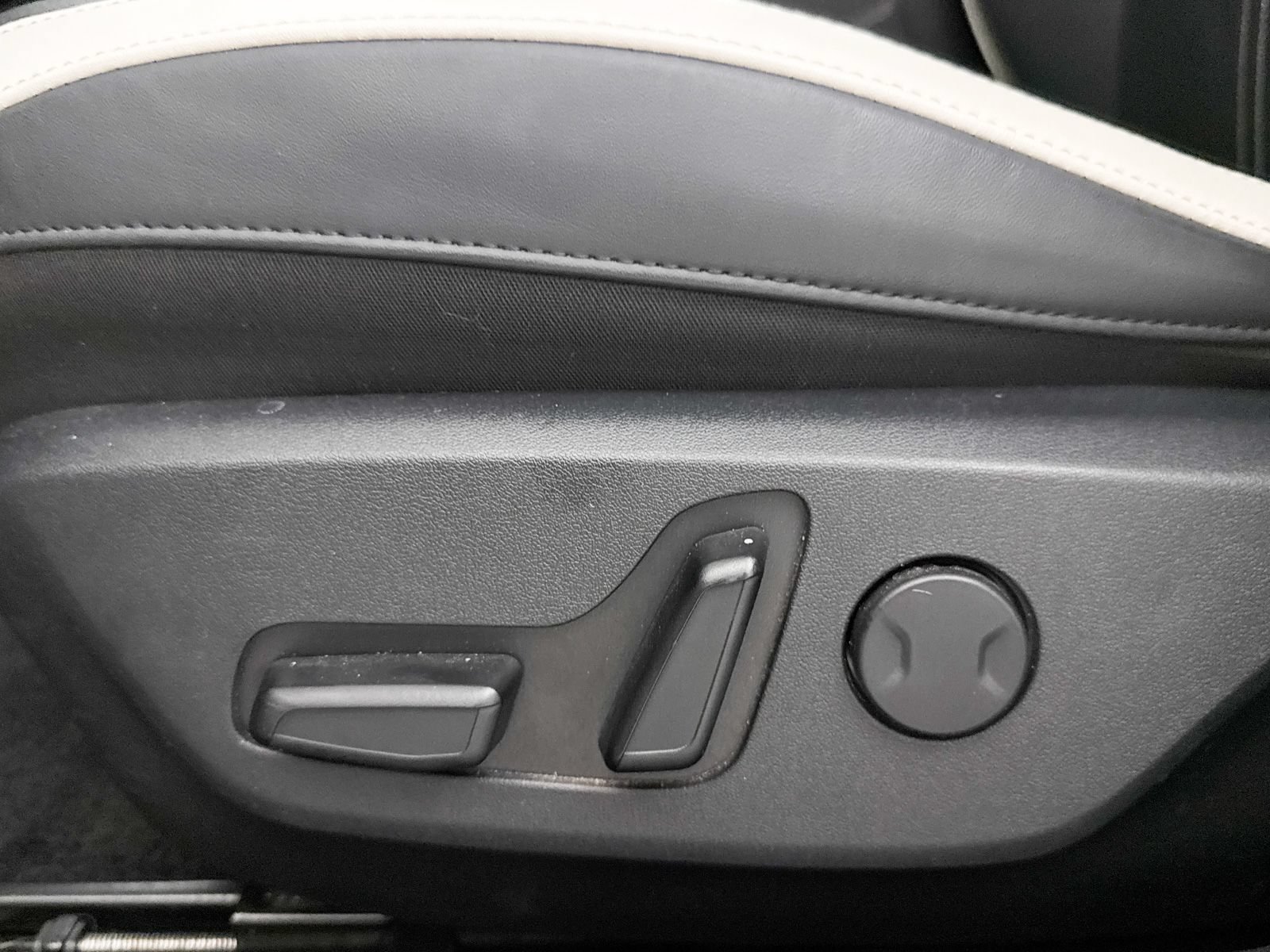 Used 2023 Kia EV6 GT-Line AWD/4WD image 30